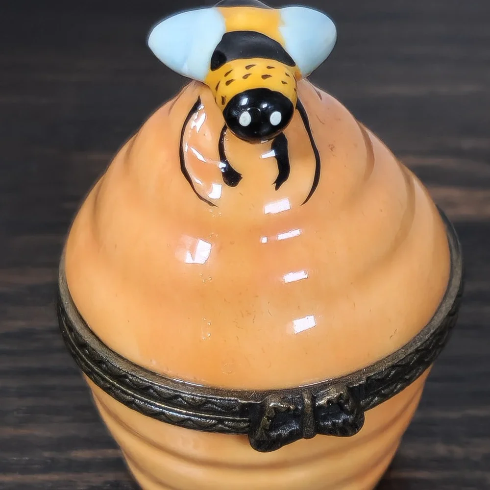 Royal Doulton Beehive Trinket Box Hinged Porcelain Bee Hinged Jewelry